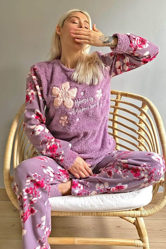 Mor Yaprak Desenli Kadın Peluş Pijama Takımı
