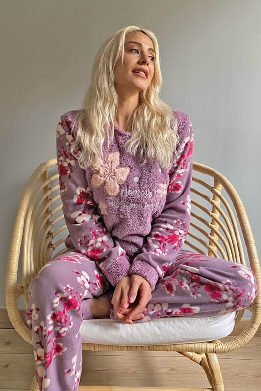 Mor Yaprak Desenli Kadın Peluş Pijama Takımı