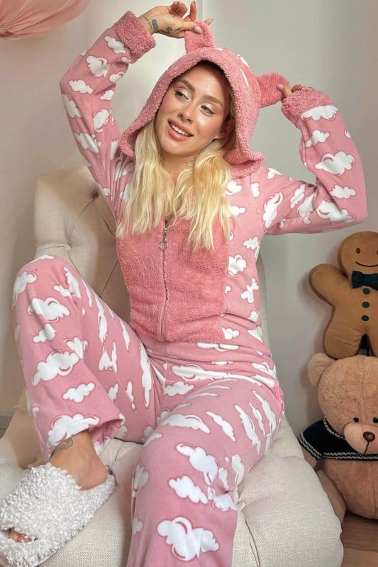 Pembe Bulut Desenli Kadın Polar Peluş Tulum Pijama Takımı