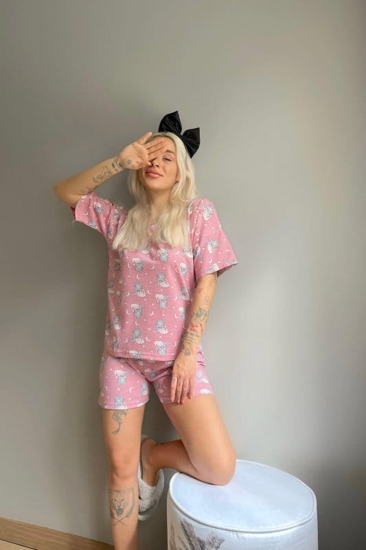 Pembe Capped Tavşan Baskılı Şortlu Kadın Pijama Takımı