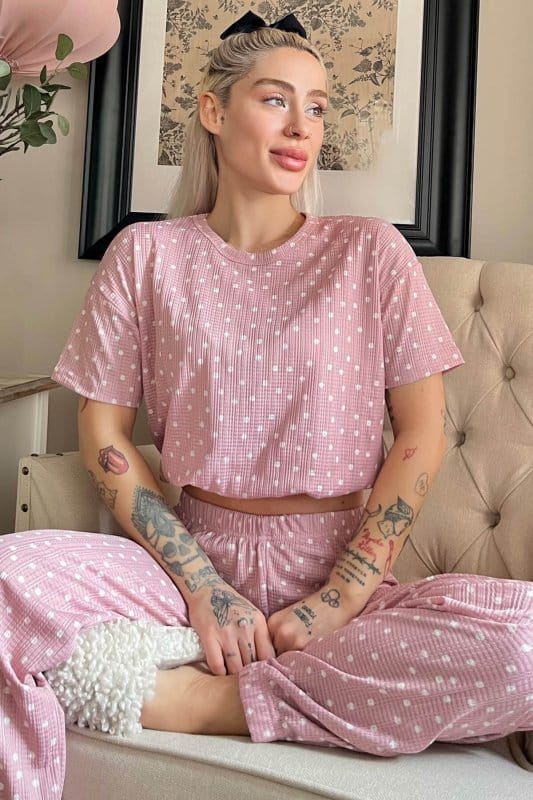Pembe Point Desenli Örme Crop Kısa Kol Kadın Pijama Takımı