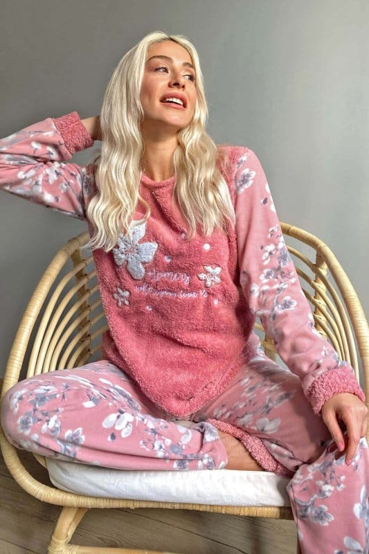Pembe Yaprak Desenli Kadın Peluş Pijama Takımı