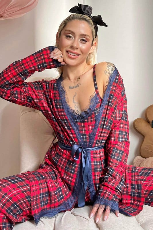 Piti Kareli Baskılı Sabahlıklı Kadife Pijama Takımı