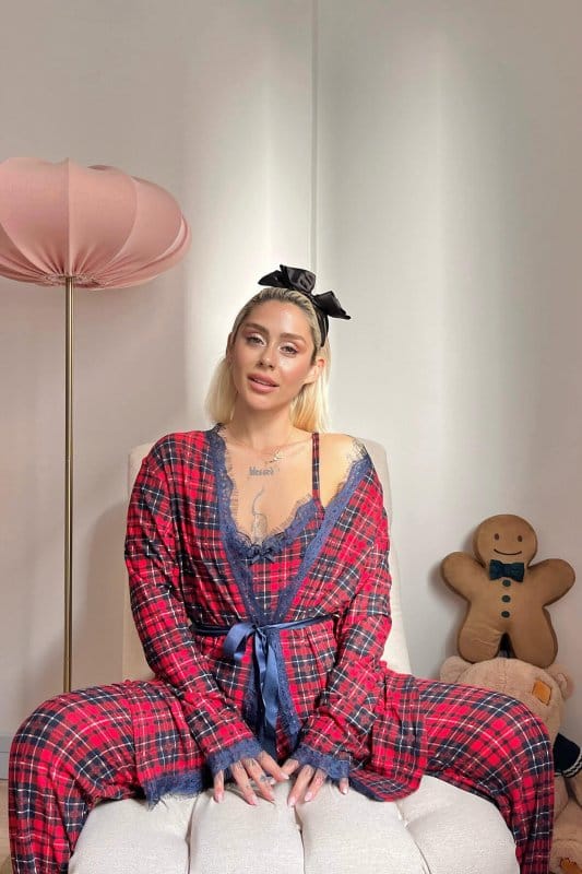 Piti Kareli Baskılı Sabahlıklı Kadife Pijama Takımı