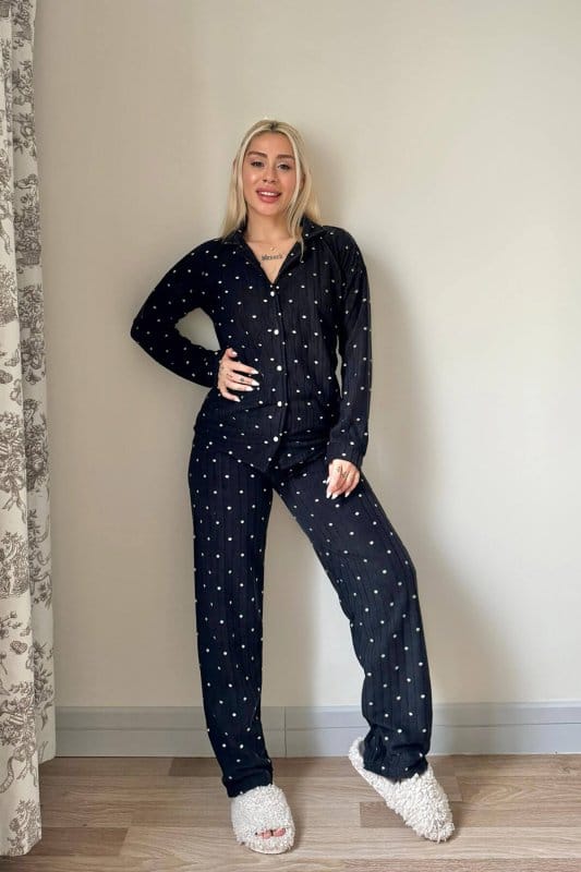 Siyah Dotted Desenli Önden Düğmeli Peluş Polar Pijama Takımı