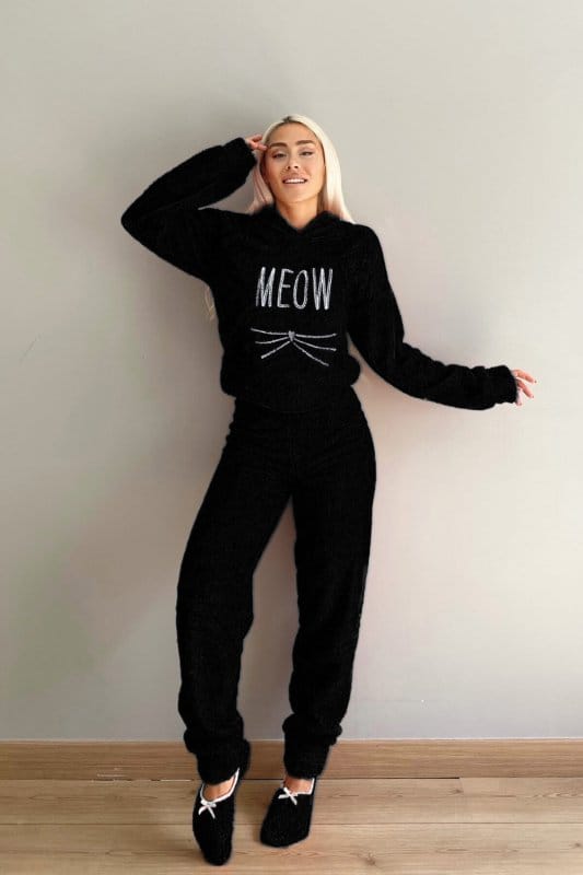 Siyah Meow Desenli Tam Peluş Pijama Takımı