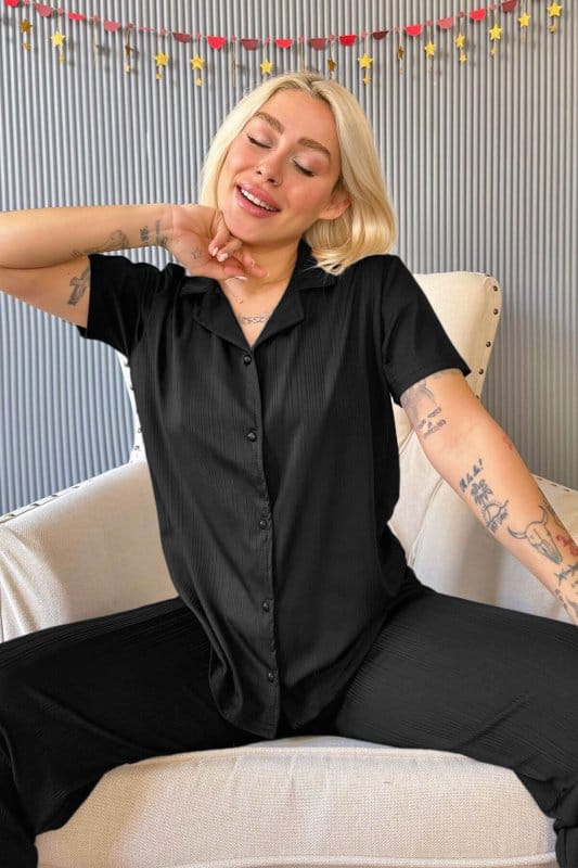Siyah Örme Önden Düğmeli Kısa Kol Kadın Pijama Takımı