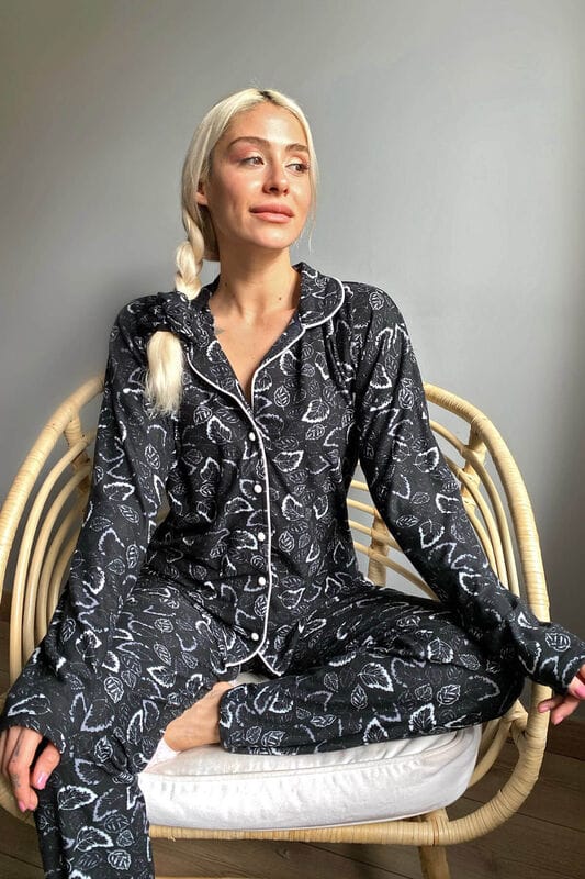 Siyah Pembe Baskılı Önden Düğmeli Uzun Kollu Kadife Pijama Takımı
