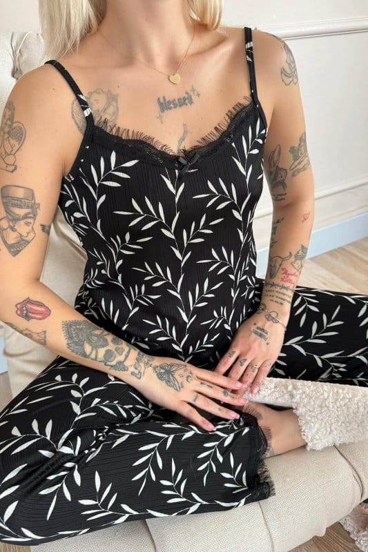 Siyah Zeytin Dalı Dantelli İp Askılı Örme Kadın Pijama Takımı