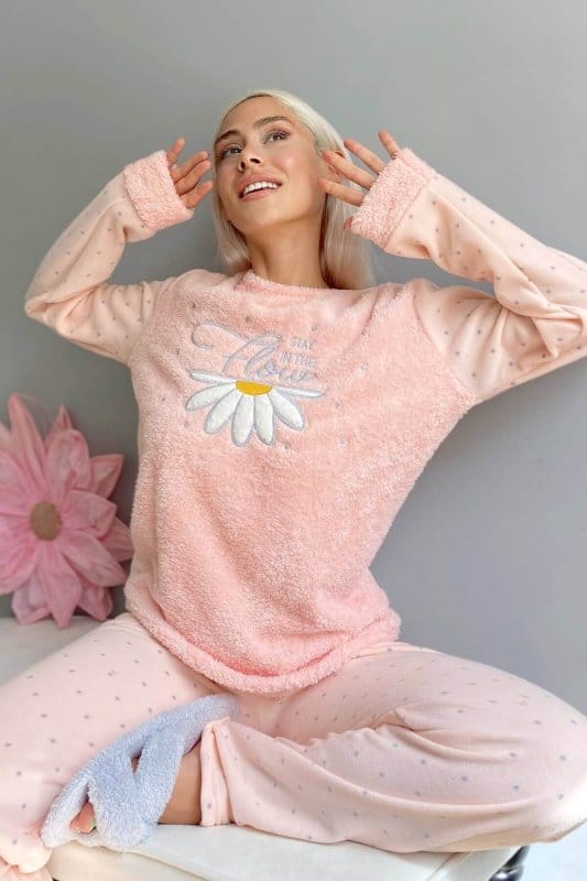 Somon Stay Flow Desenli Kadın Peluş Pijama Takımı