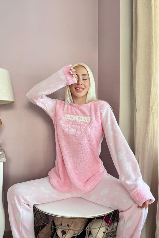 Toz Pembe Dont Panic Desenli Kadın Peluş Pijama Takımı