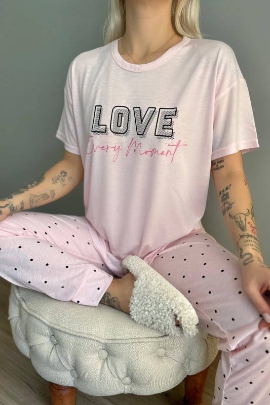 Toz Pembe Love Puan Baskılı Örme Kısa Kollu Kadın Pijama Takımı