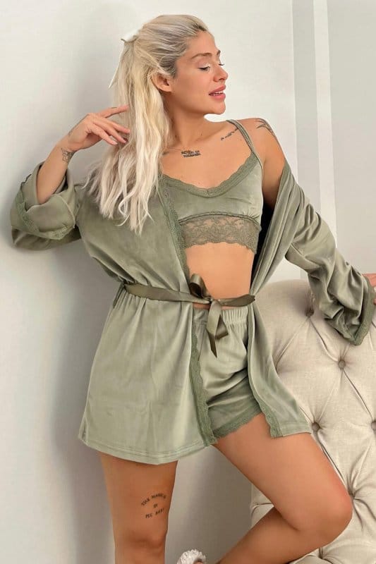 Yeşil Bralet Exclusive Kadife Sabahlıklı Kadın Pijama Takımı 