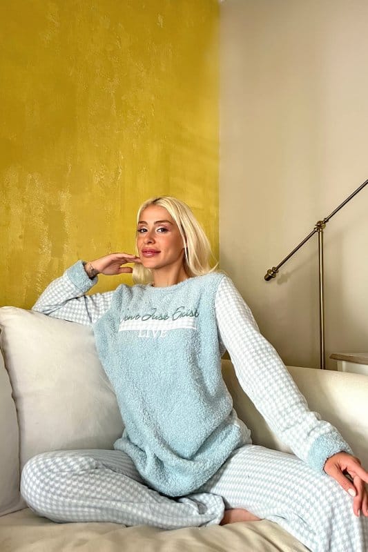 Yeşil Live Desenli Kadın Peluş Pijama Takımı