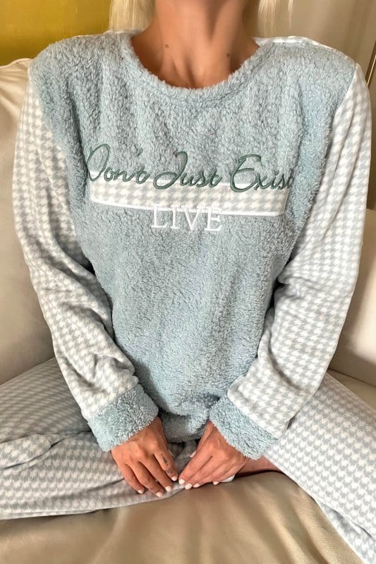 Yeşil Live Desenli Kadın Peluş Pijama Takımı