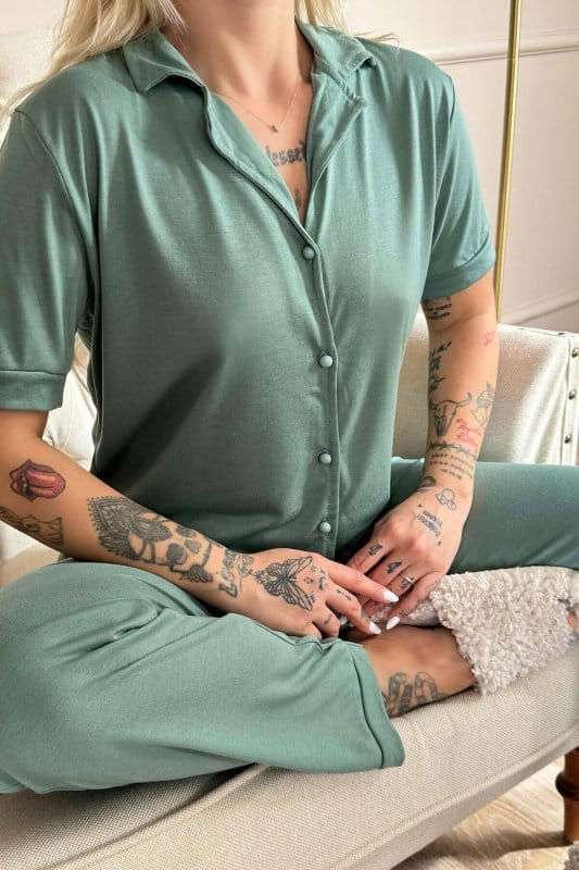 Yeşil Önden Düğmeli Kısa Kol Örme Kadın Pijama