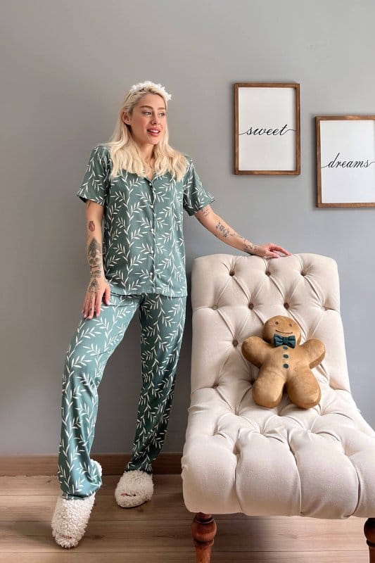 Yeşil Zeytin Dalı Desenli Örme Önden Düğmeli Kısa Kol Kadın Pijama