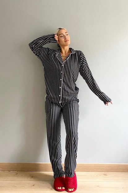 Çizgi Baskılı Önden Düğmeli Uzun Kollu Kadife Pijama Takımı - 4