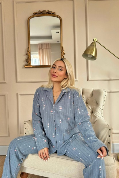 Gri Kalp Desenli Önden Düğmeli Peluş Polar Pijama Takımı - 4