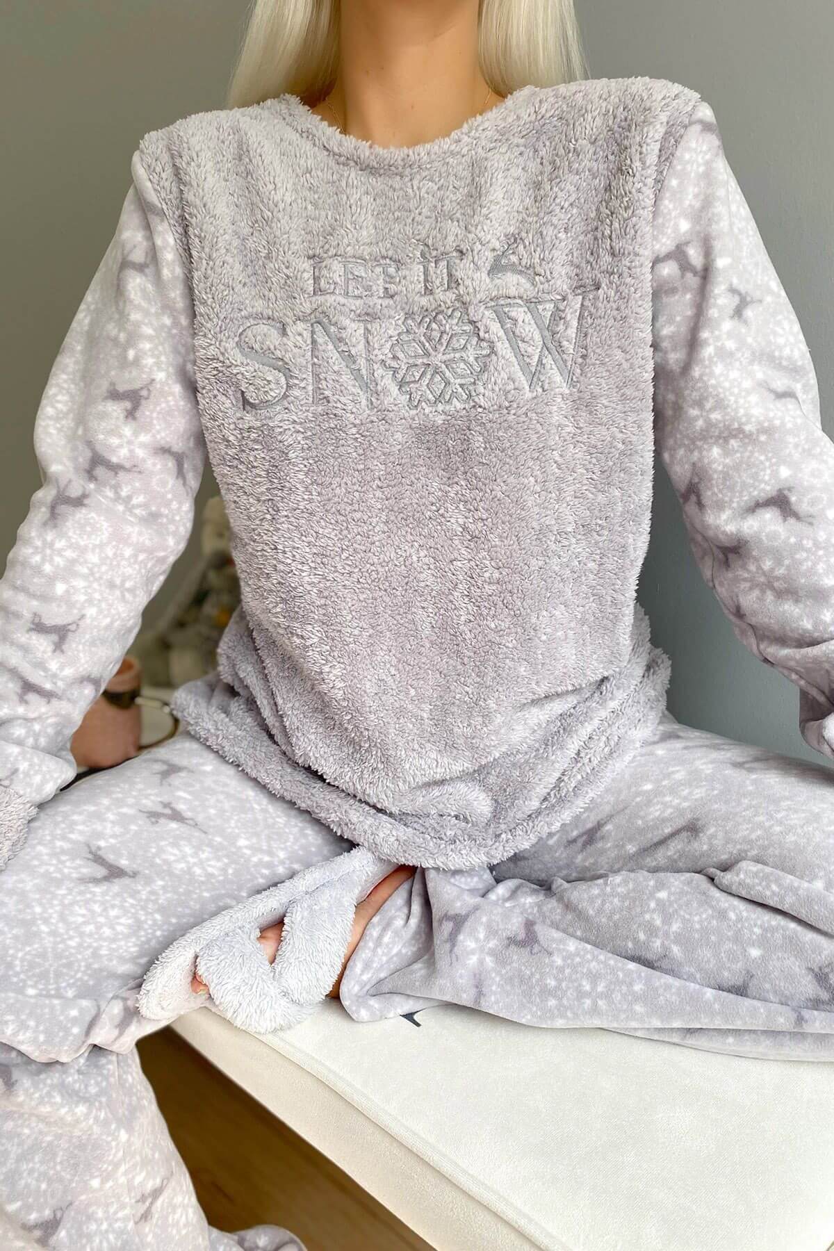 Gri Let it Snow Desenli Kadın Peluş Pijama Takımı - 4