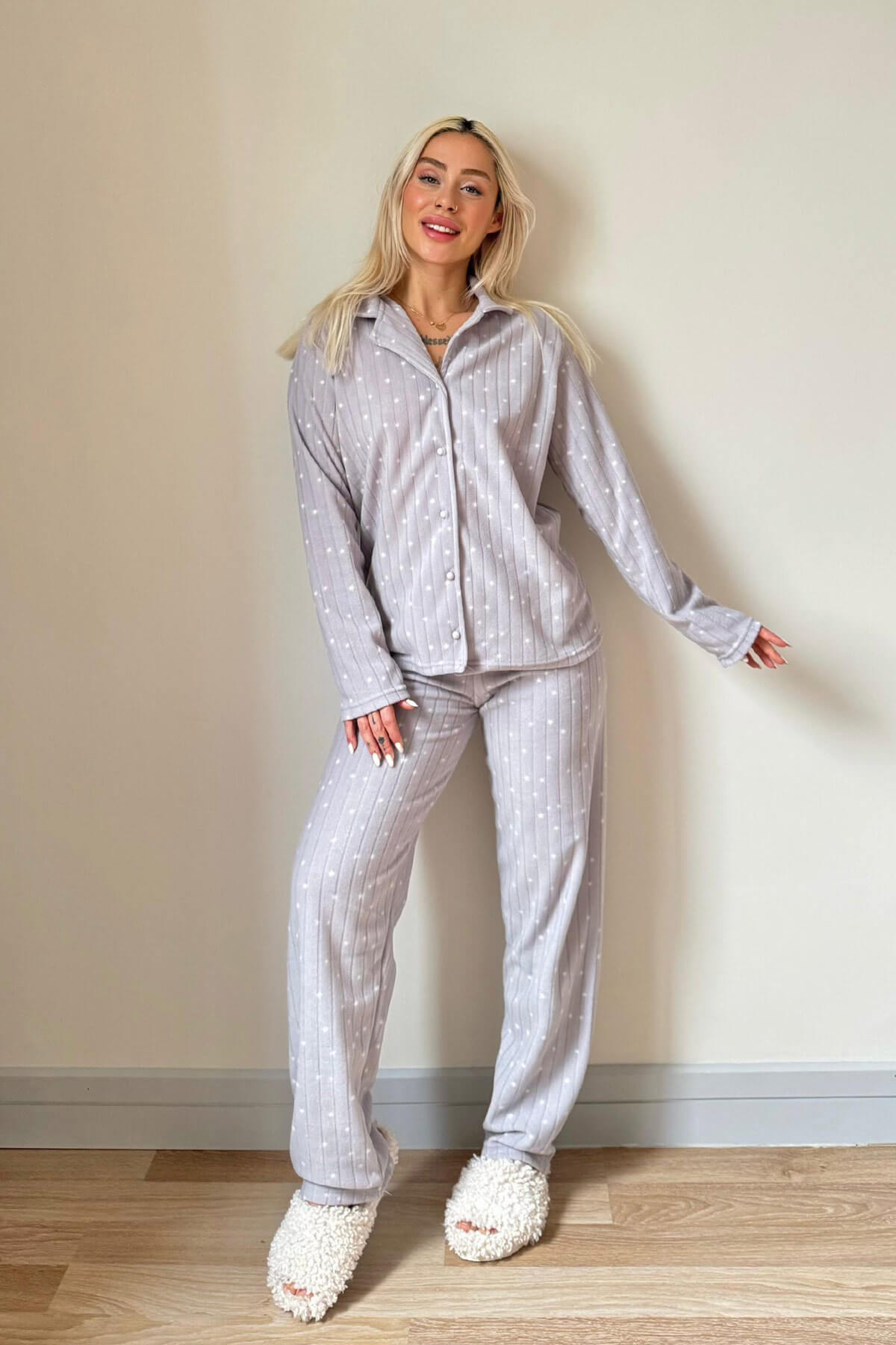 Gri Lune Desenli Önden Düğmeli Peluş Polar Pijama Takımı - 6