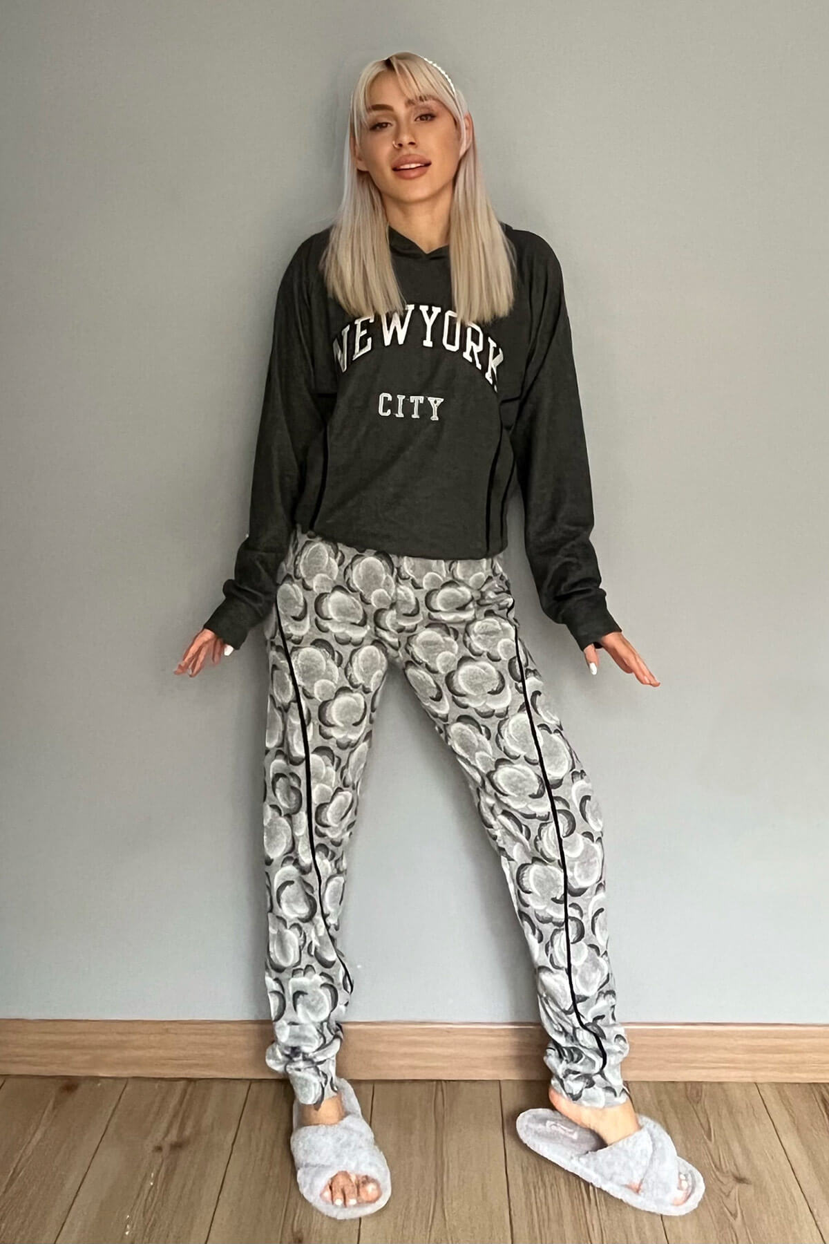 Gri NY City Desenli Yumoş Örme Pijama Takımı - 5