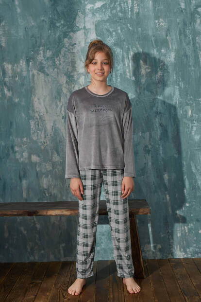 Gri Sundays Desenli Exclusive Kadife Kız Çocuk Pijama Takımı  - 3