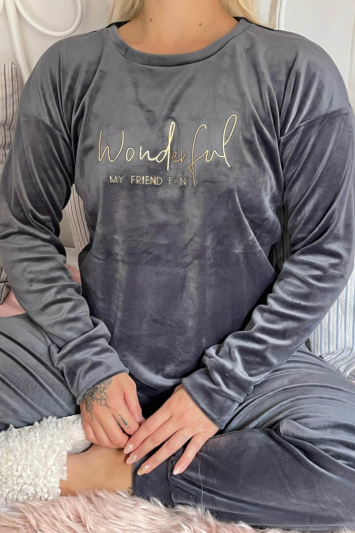 Gri Wonderful Desenli Exclusive Kadife Kadın Pijama Takımı  - 4