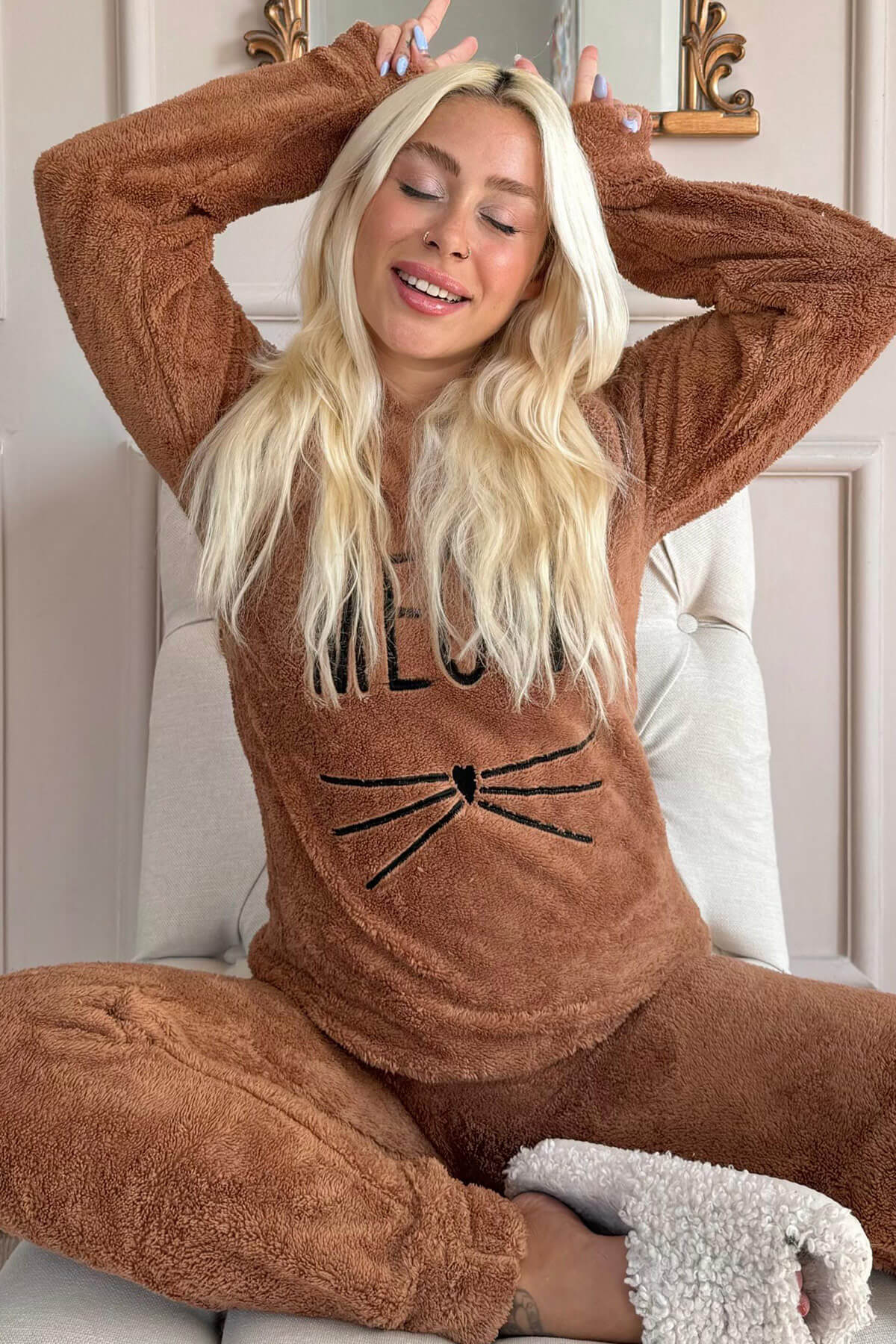 Kahve Meow Desenli Tam Peluş Pijama Takımı - 1