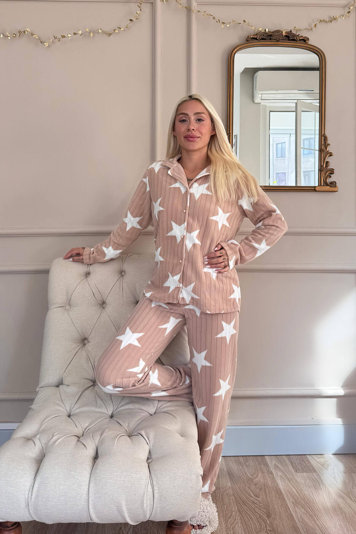 Karamel Yıldız Desenli Önden Düğmeli Peluş Polar Pijama Takımı - 6