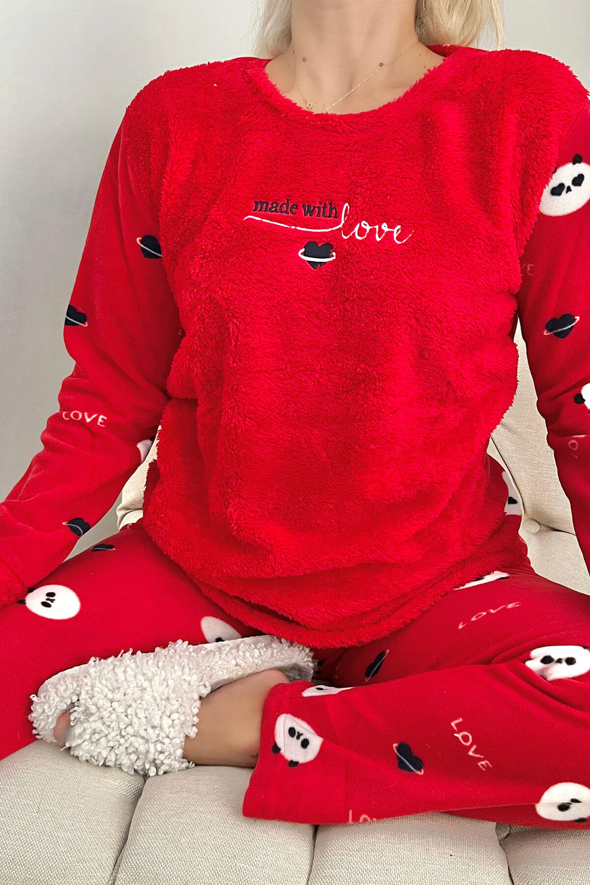 Kırmızı Heart Love Desenli Kadın Peluş Pijama Takımı - 3