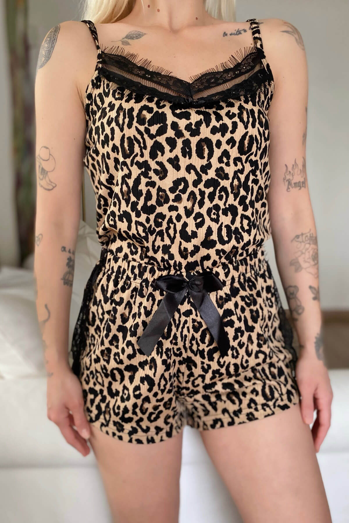 Leopar Pegasus Dantel Detaylı İp Askı Şortlu Örme Pijama Takımı - 3