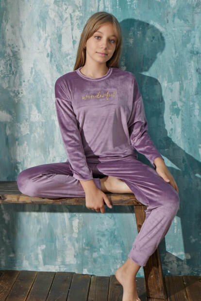 Lila Wonderful Desenli Exclusive Kadife Kız Çocuk Pijama Takımı  