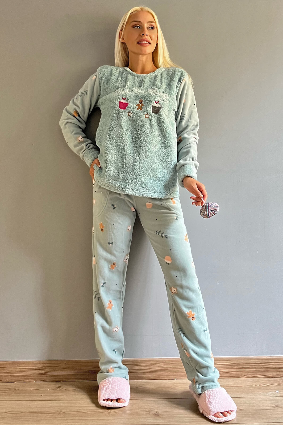 Mint Yeşili Baking Desenli Kadın Peluş Pijama Takımı - 4