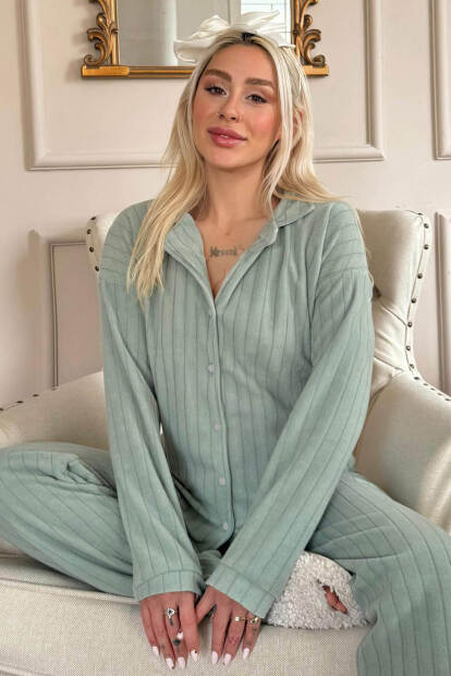 Mint Yeşili Düz Önden Düğmeli Peluş Polar Pijama Takımı - 1