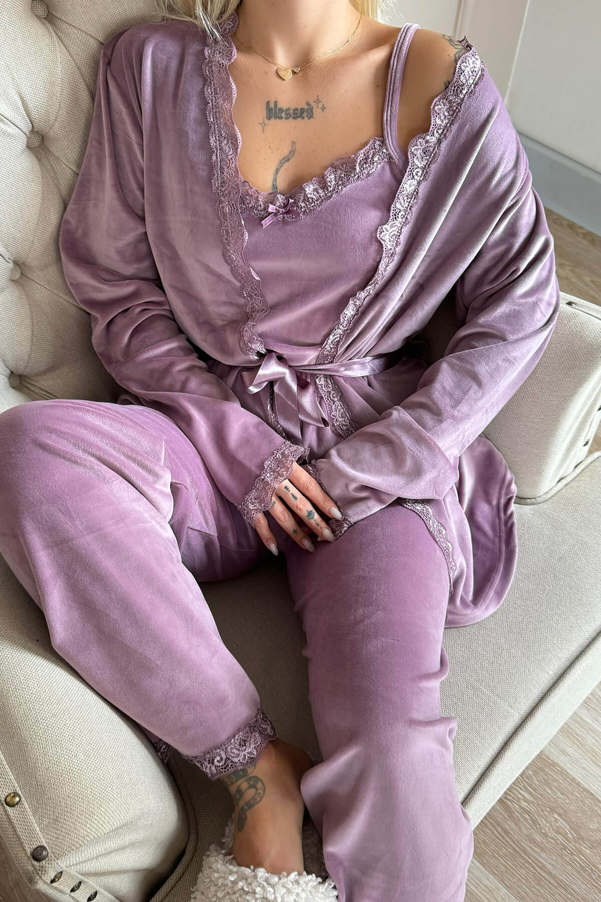 Mor Violet Exclusive Kadife Sabahlıklı Kadın Pijama Takımı  - 4