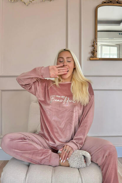 Pembe Beautiful Desenli Exclusive Kadife Kadın Pijama Takımı  - 3