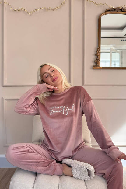 Pembe Beautiful Desenli Exclusive Kadife Kadın Pijama Takımı  - 4