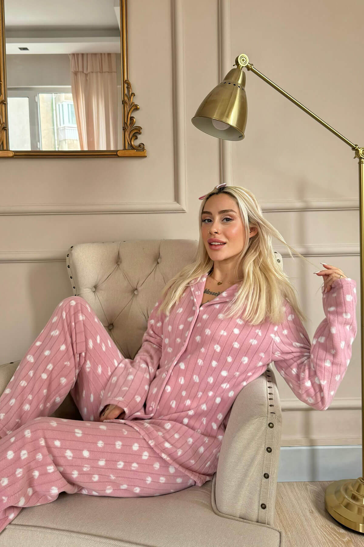 Pembe Debesis Desenli Önden Düğmeli Peluş Polar Pijama Takımı - 2