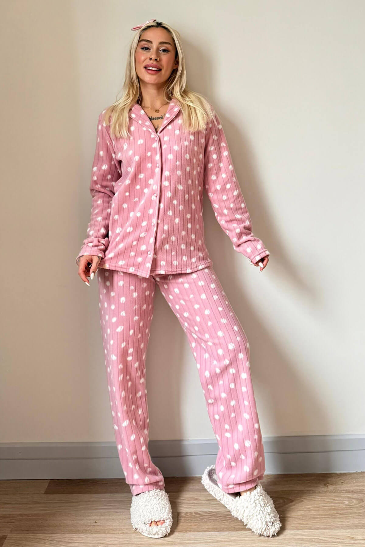 Pembe Debesis Desenli Önden Düğmeli Peluş Polar Pijama Takımı - 5