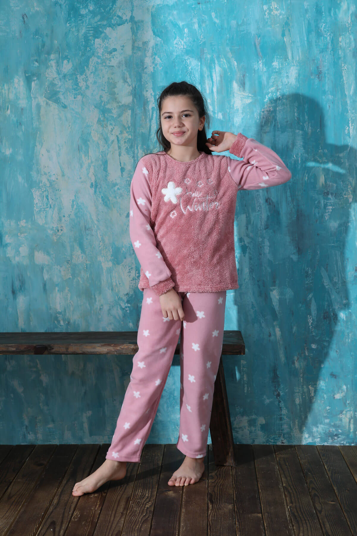 Pembe Hello Winter Desenli Kız Çocuk Peluş Pijama Takımı - 5