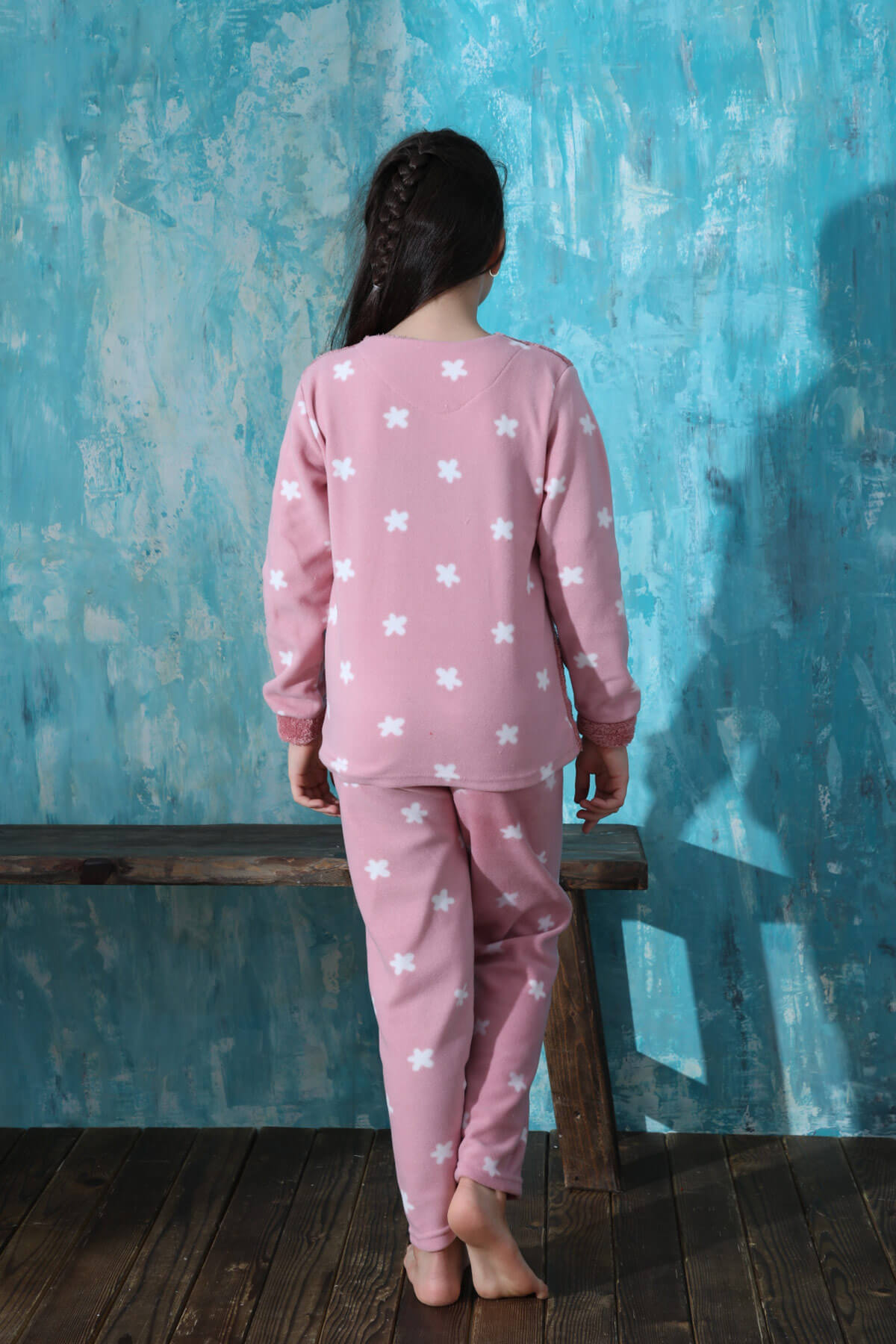 Pembe Hello Winter Desenli Kız Çocuk Peluş Pijama Takımı - 6