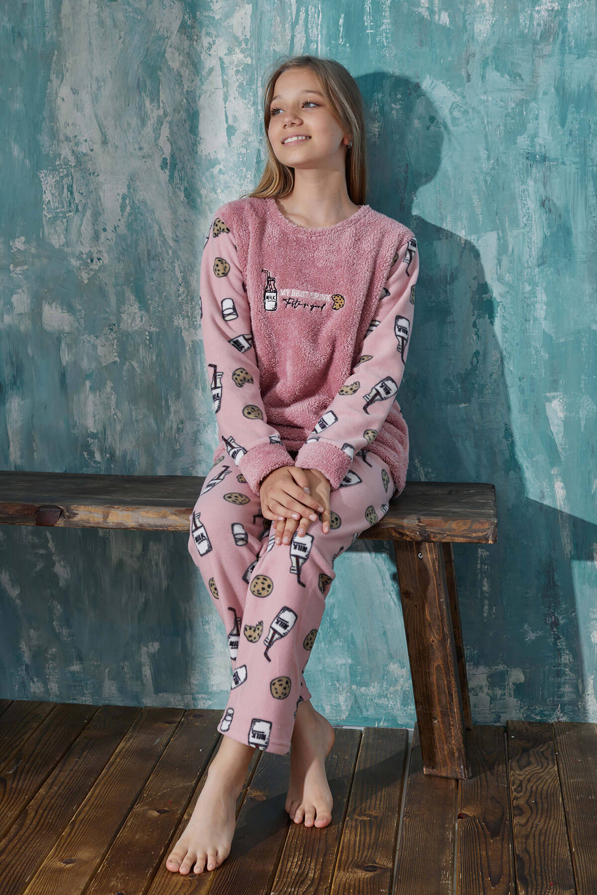 Pembe Milk Desenli Kız Çocuk Peluş Pijama Takımı - 2