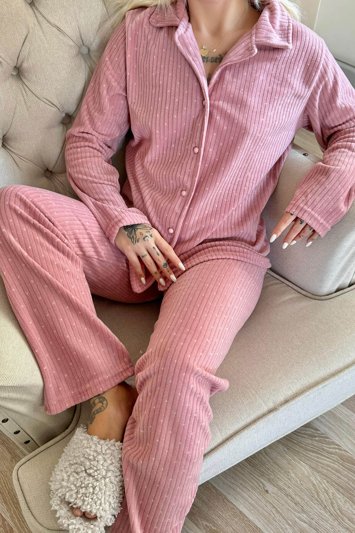 Pembe Punt Desenli Önden Düğmeli Peluş Polar Pijama Takımı - 5