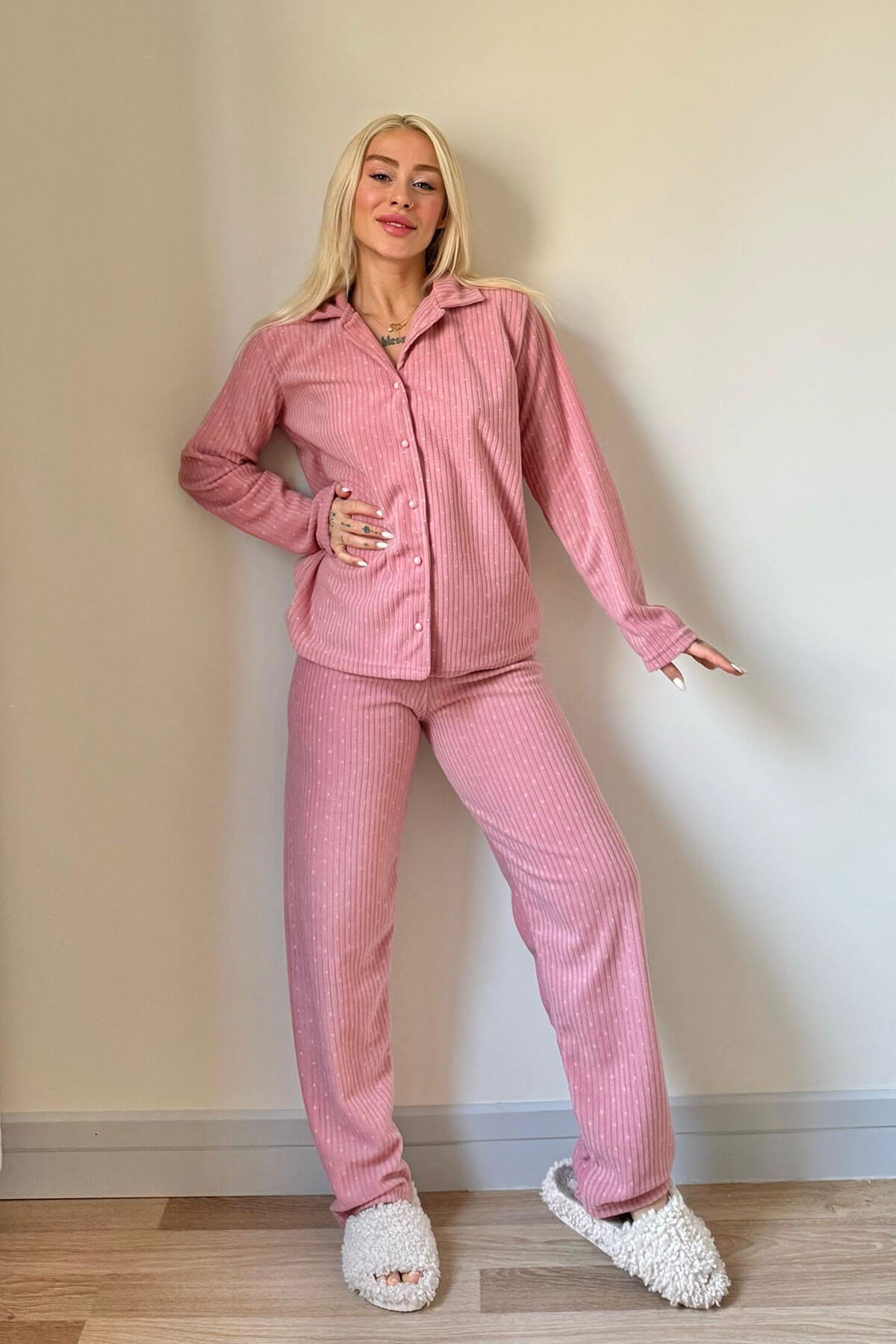 Pembe Punt Desenli Önden Düğmeli Peluş Polar Pijama Takımı - 6