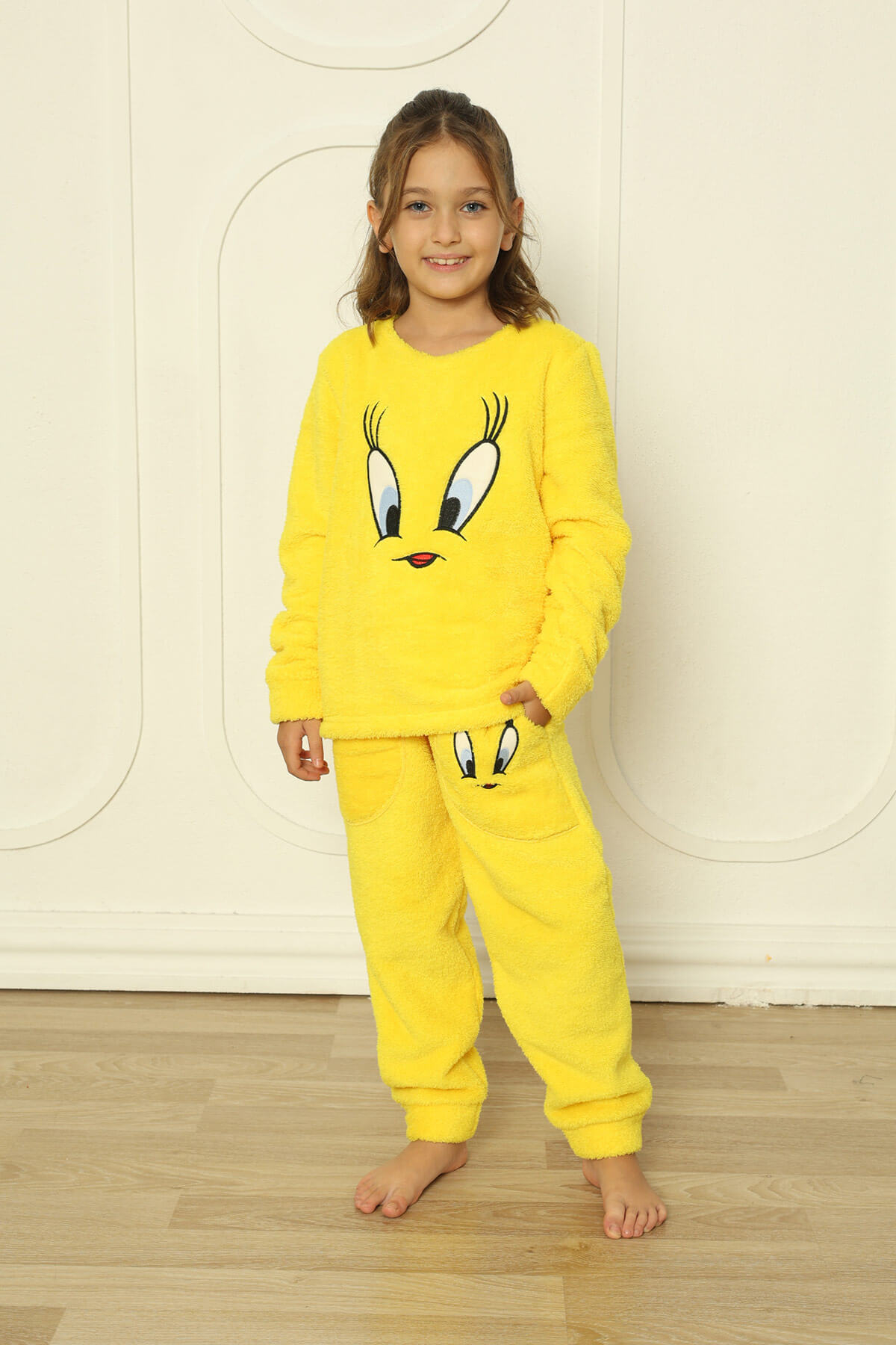 Sarı Kuş Desenli Tam Peluş Kız Çocuk Pijama Takımı - 5