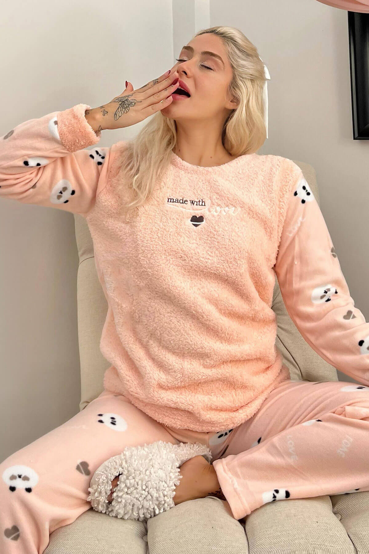 Somon Heart Love Desenli Kadın Peluş Pijama Takımı - 1