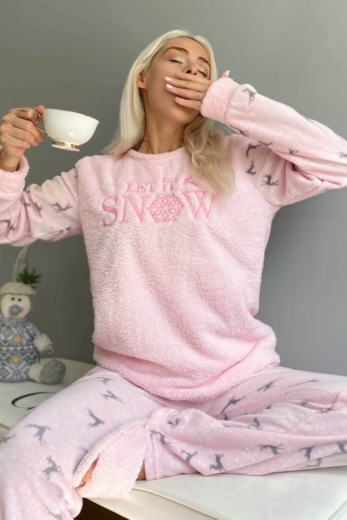 Toz Pembe Let it Snow Desenli Kadın Peluş Pijama Takımı - 1