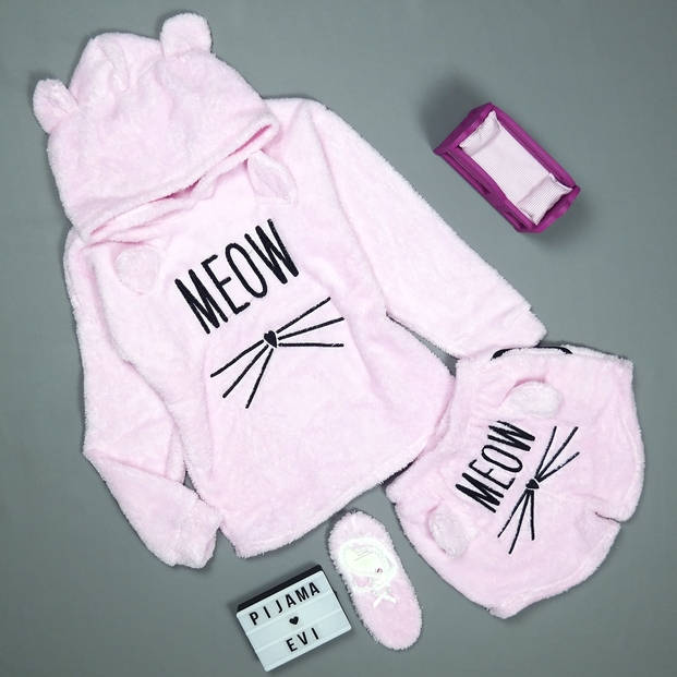 Toz Pembe Meow Desenli Şortlu Tam Peluş Pijama Takımı - 1