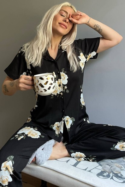Çiçek Desenli Örme Önden Düğmeli Kısa Kol Kadın Pijama Takımı - 6